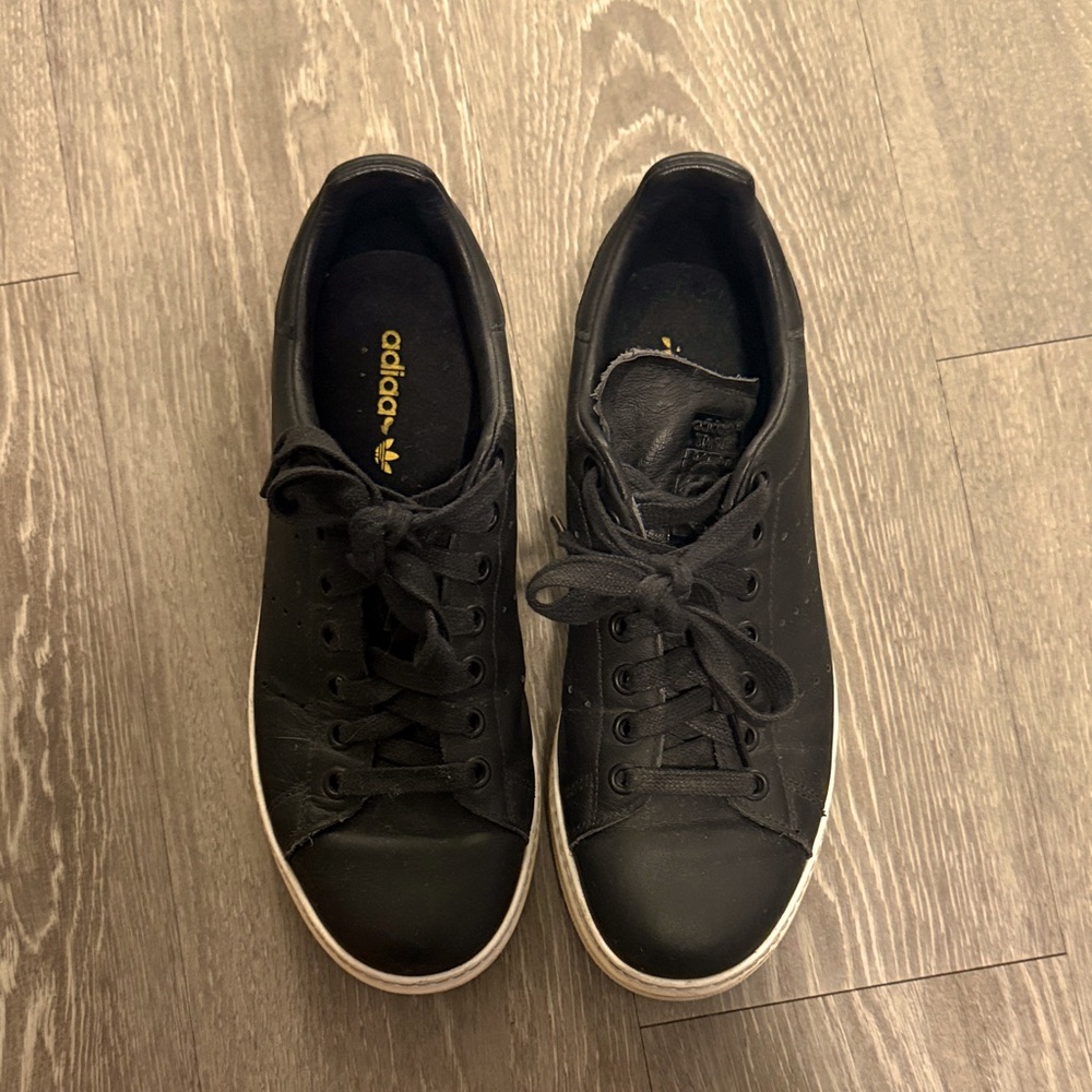 Adidas Women’s Black Stan Smith Sneakers